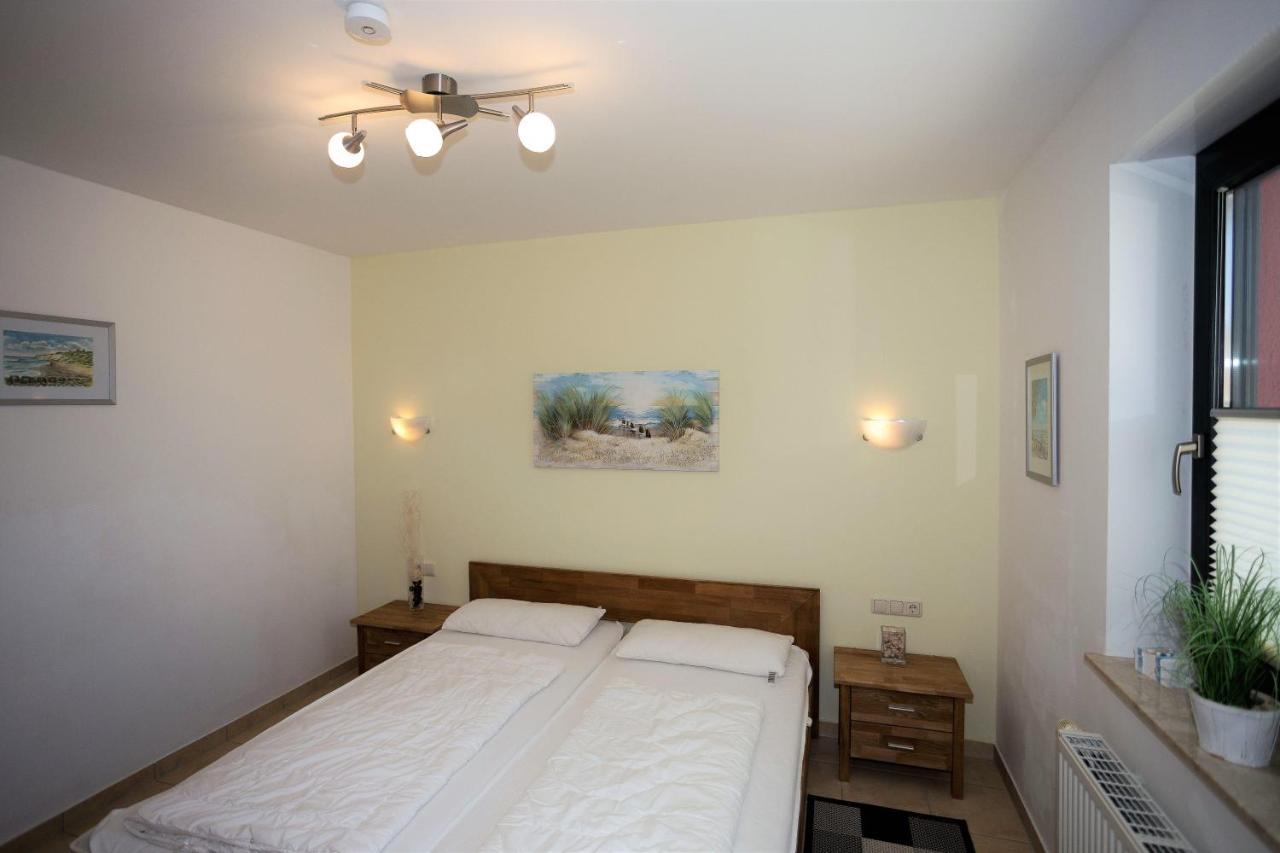 Ferienwohnung-Anker Glowe Esterno foto